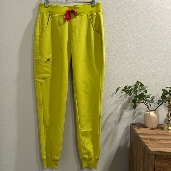 Figs Small Tall Limeade Zamora Scrub Jogger Pants Medical Scrubs Nurse Workwear - Picture 2 of 7